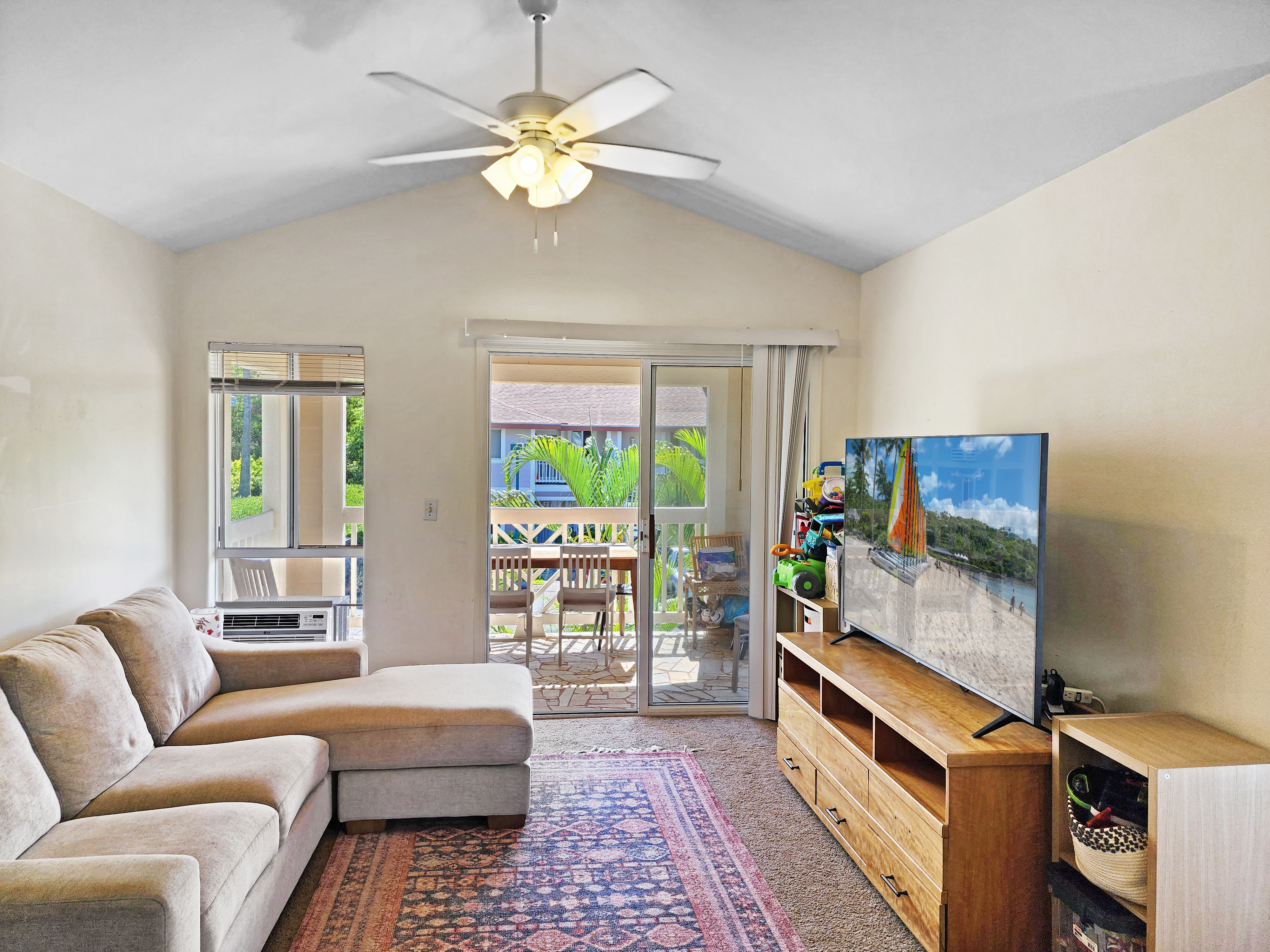 Property Photo: 75-6081 Alii Dr W202 HI 96740