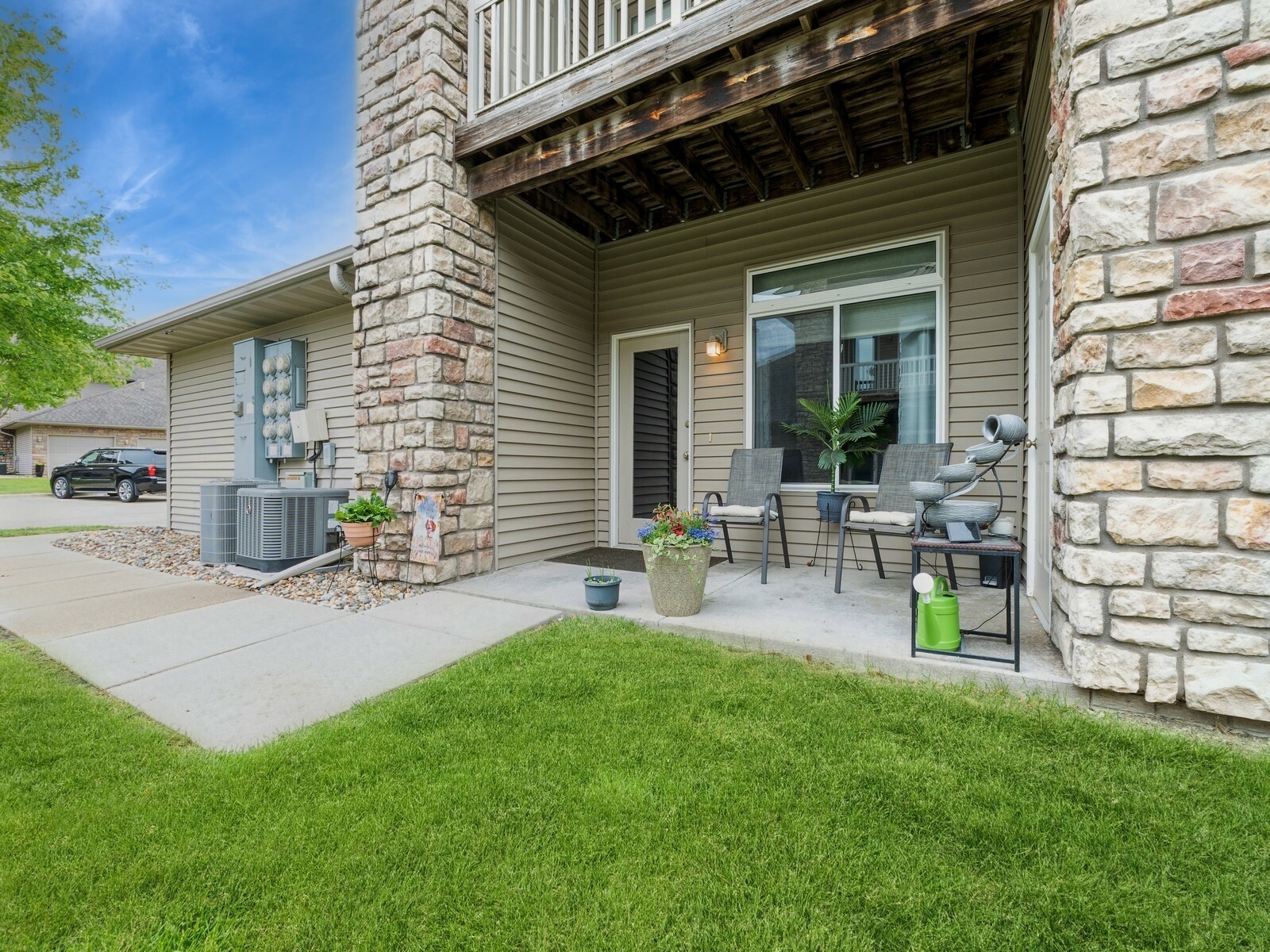 Property Photo: 528 Kelsey Lane IA 50009