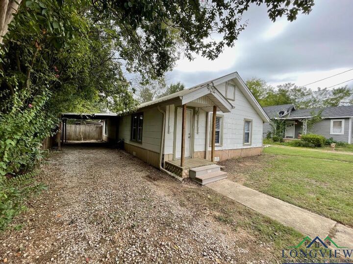 Property Photo:  902 Harris Avenue  TX 75662 