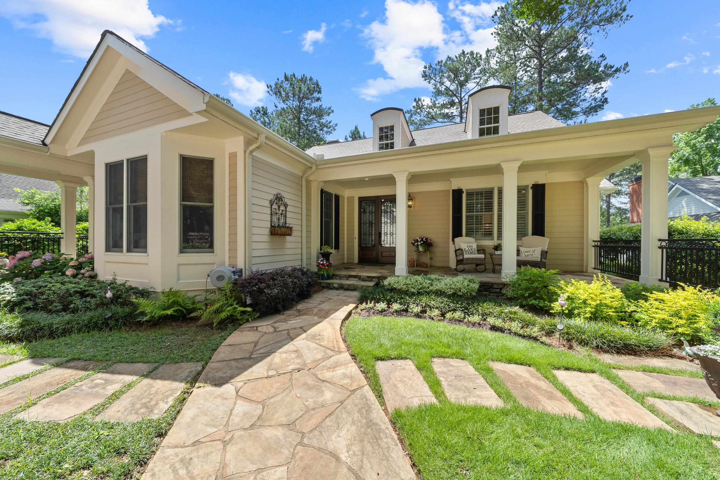 Property Photo:  1051 Rowans View  GA 30642 