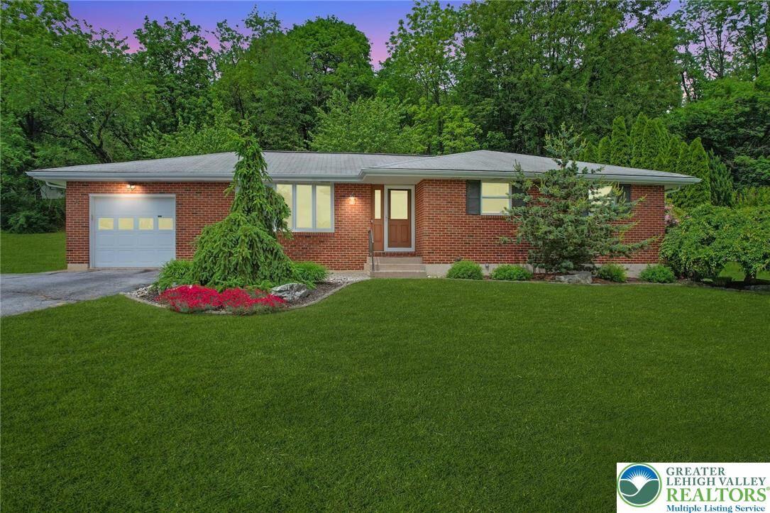 Property Photo:  7320 Hillcrest Lane  PA 18080 