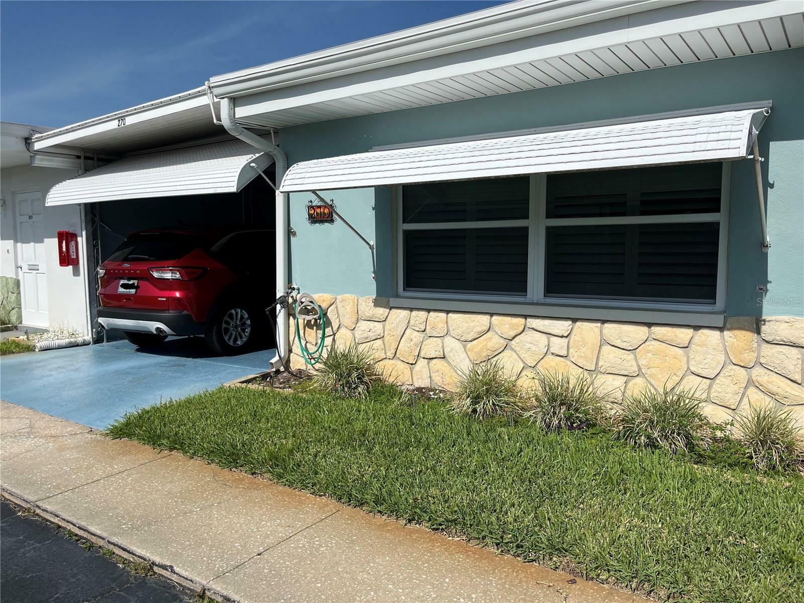 Property Photo: 250 Rosery Road NW 270 FL 33770