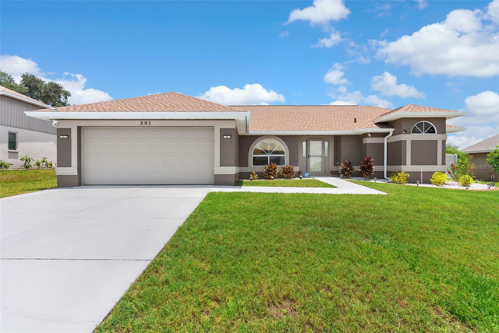 Property Photo:  801 Hunt Drive  FL 33853 