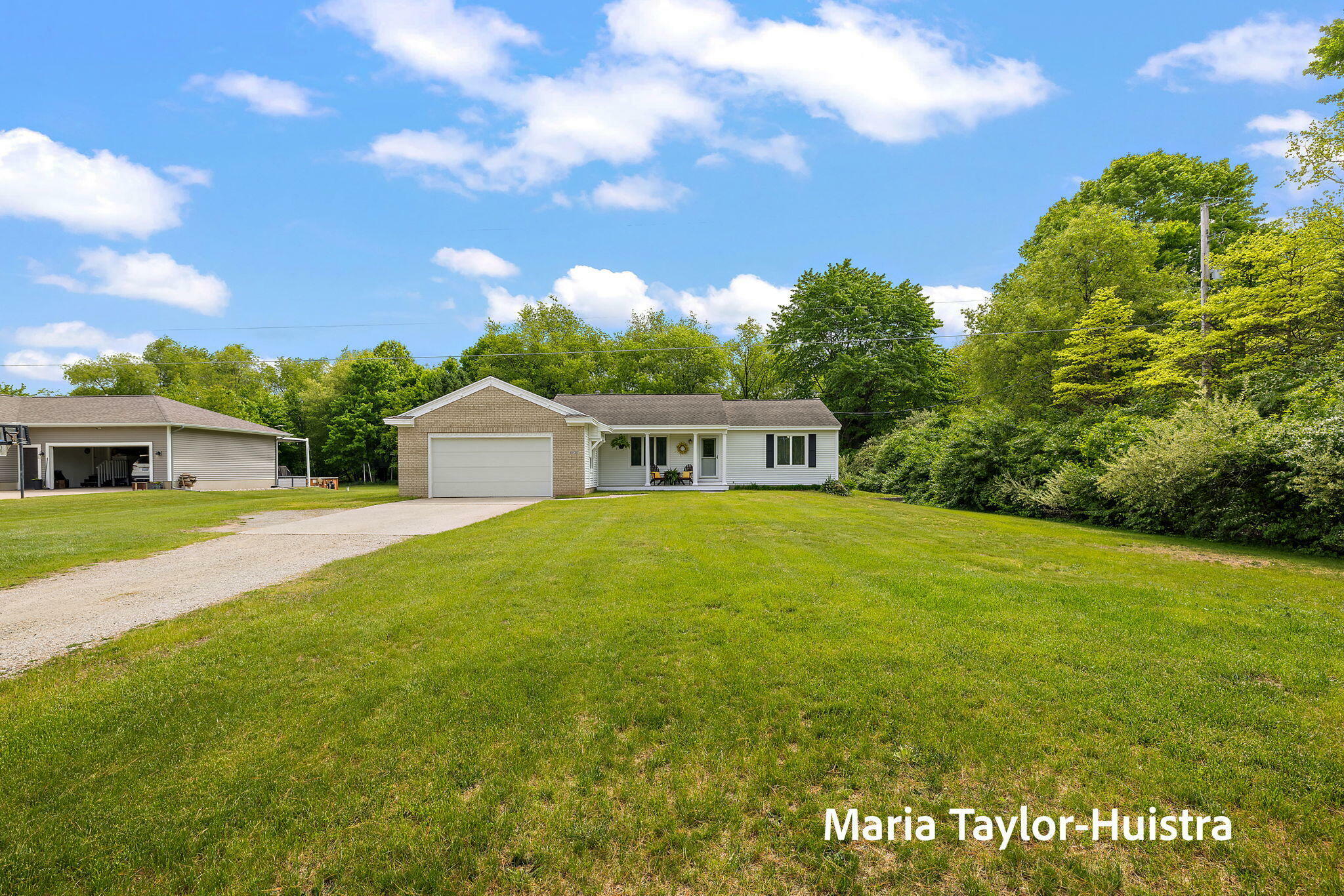 Property Photo: 10130 64th Avenue MI 49401