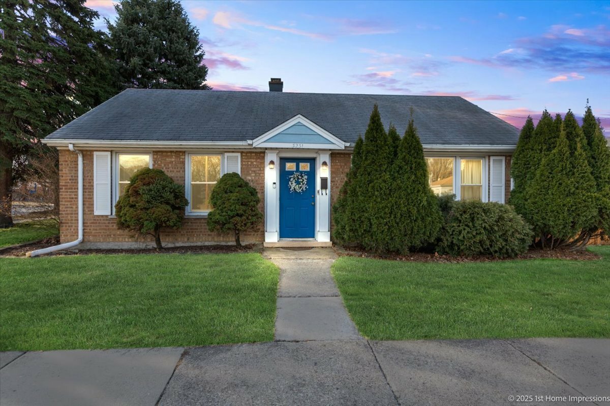 Property Photo: 3231 W 99th Street IL 60805