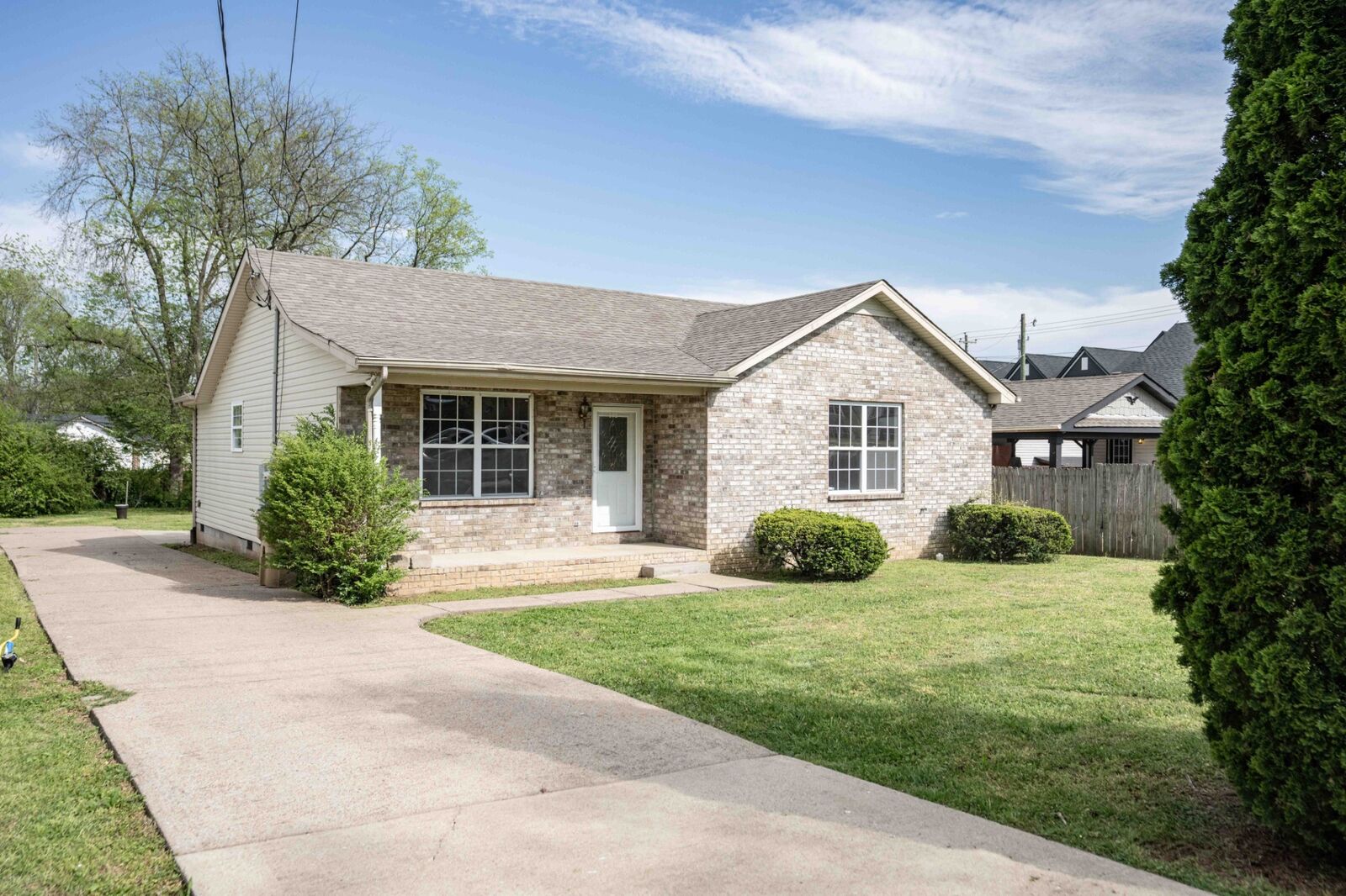 Property Photo:  192 Nix Dr  TN 37115 