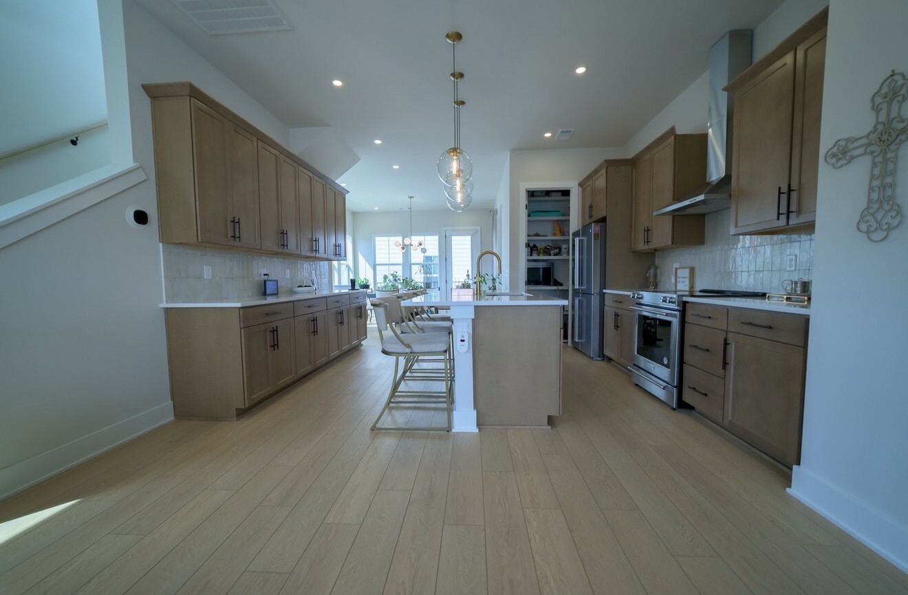 Property Photo: 701 41st Ave N TN 37209