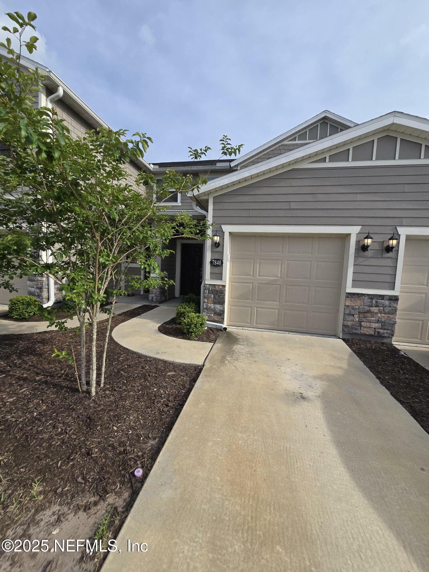 Property Photo:  7840 Merchants Way  FL 32222 