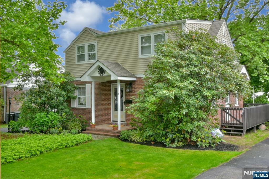 8 Highland Avenue  Dumont NJ 07628 photo
