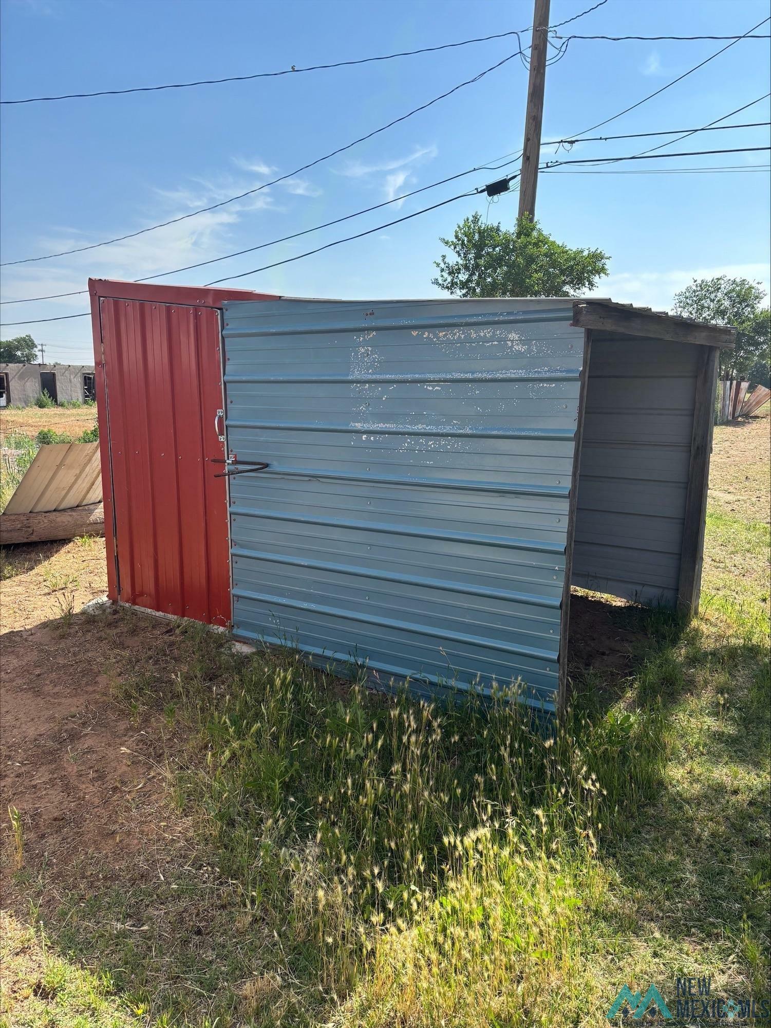 Property Photo:  909 S Prince Street  NM 88101 