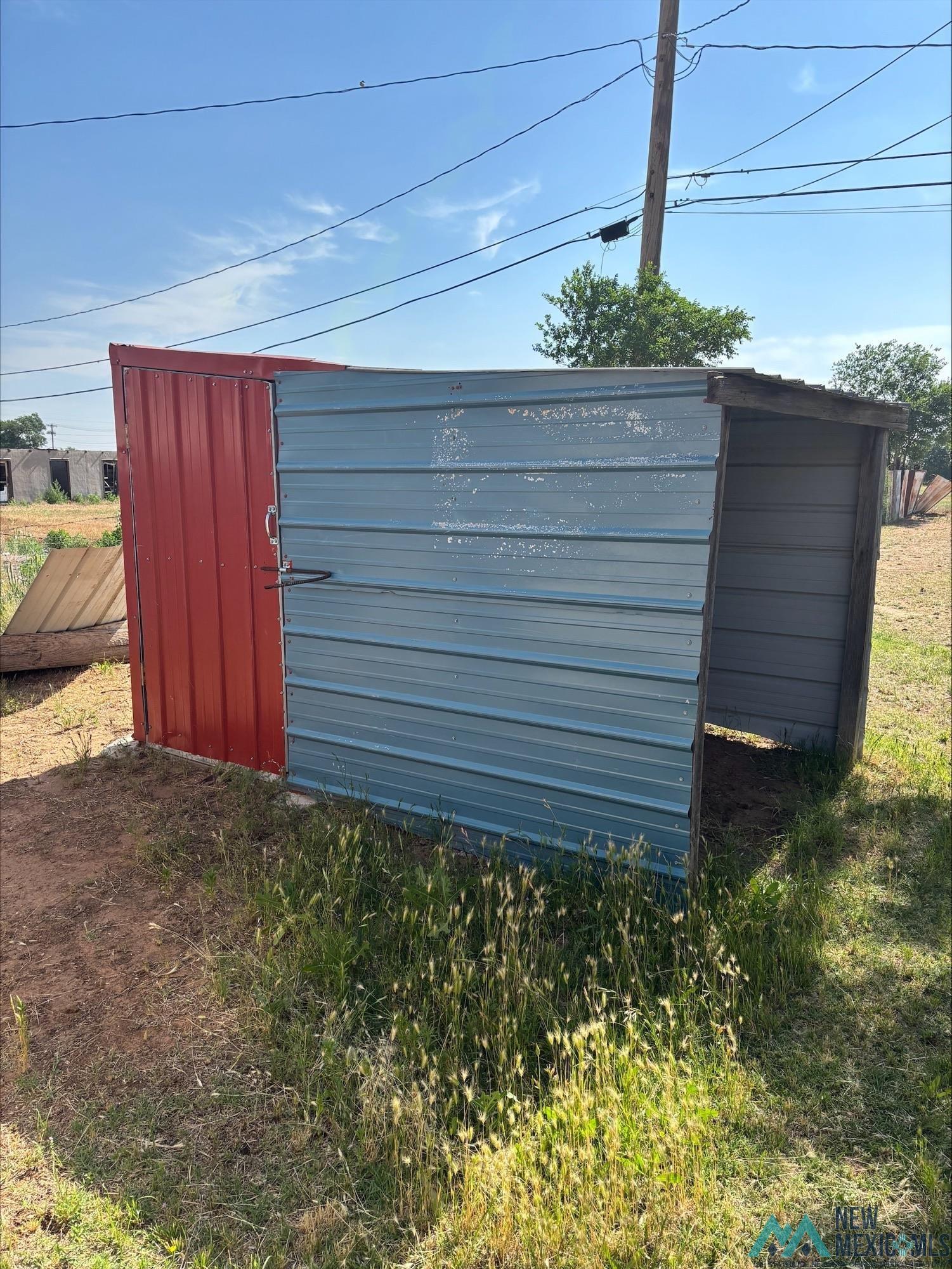 Property Photo:  909 S Prince Street  NM 88101 