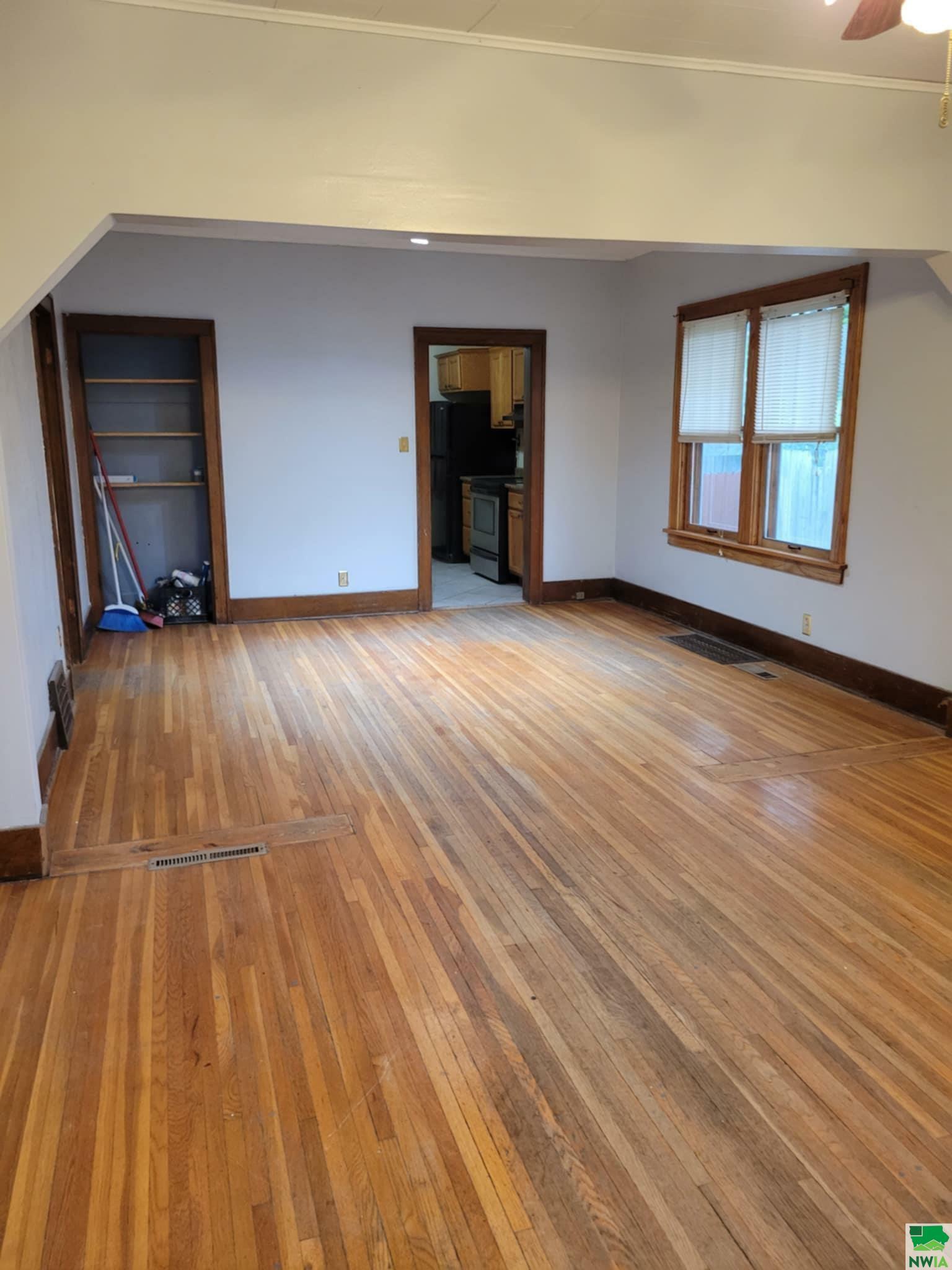Property Photo: 810 23rd St IA 51104