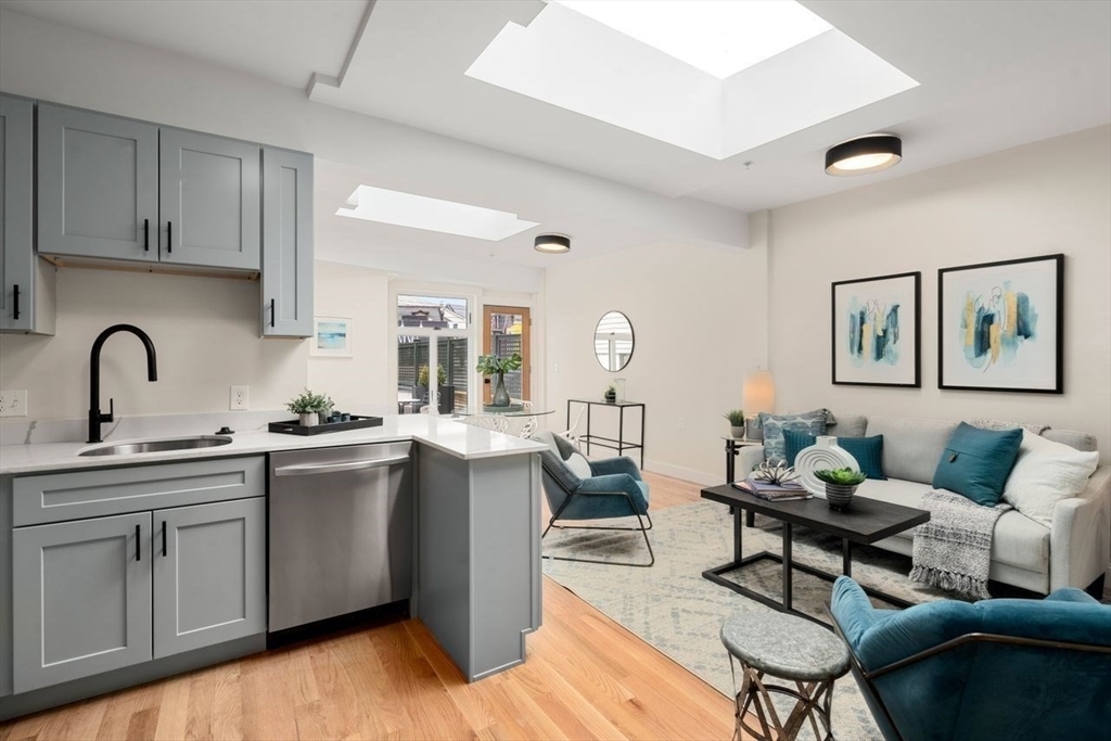 Property Photo: 202 Elm St. North 3 MA 02140