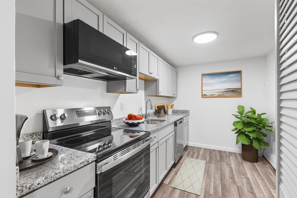 Property Photo:  74 Springvale Ave 7  MA 02150 