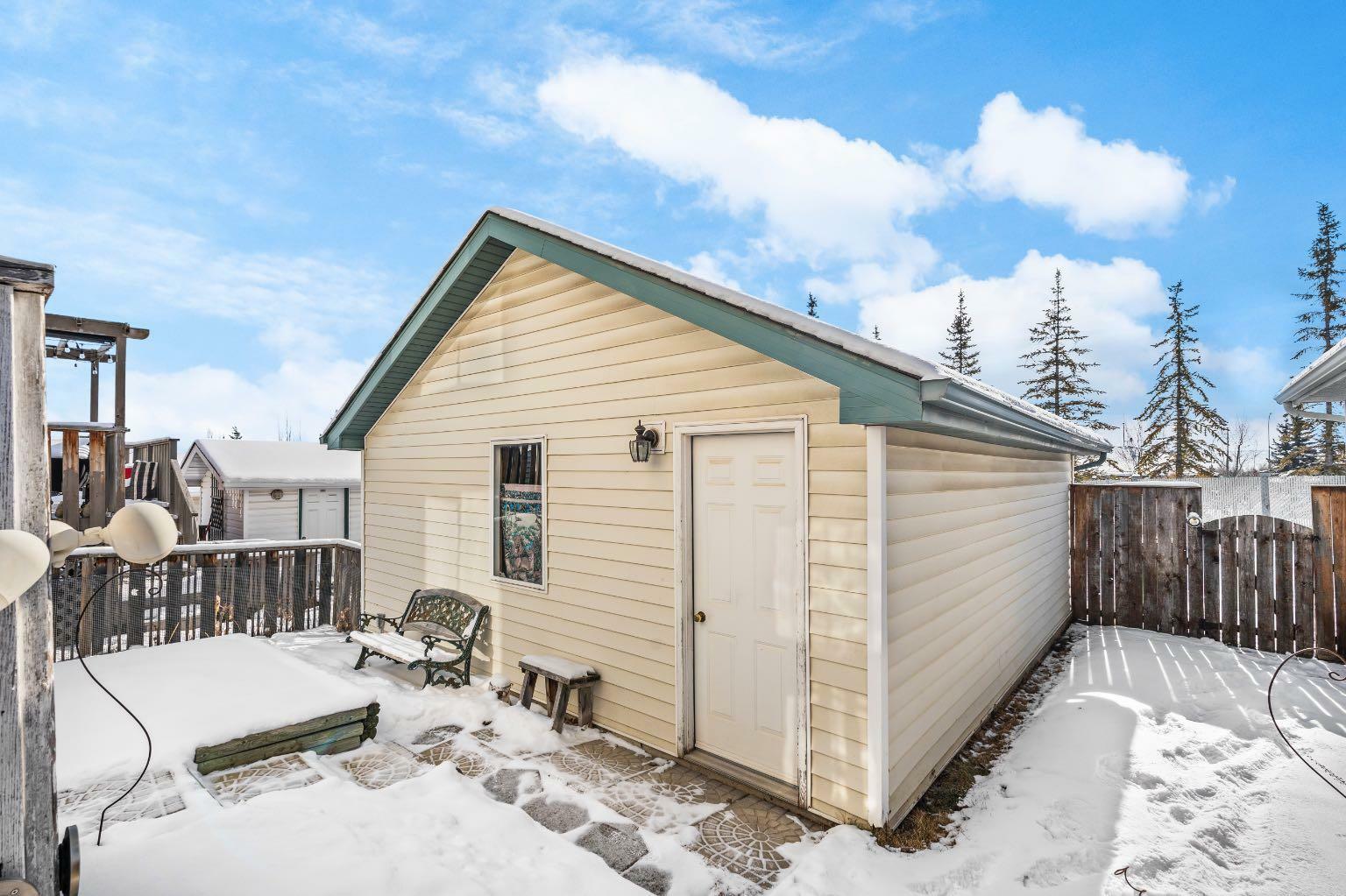 Property Photo:  212 Tuscany Valley Way NW  AB T3L 2A7 