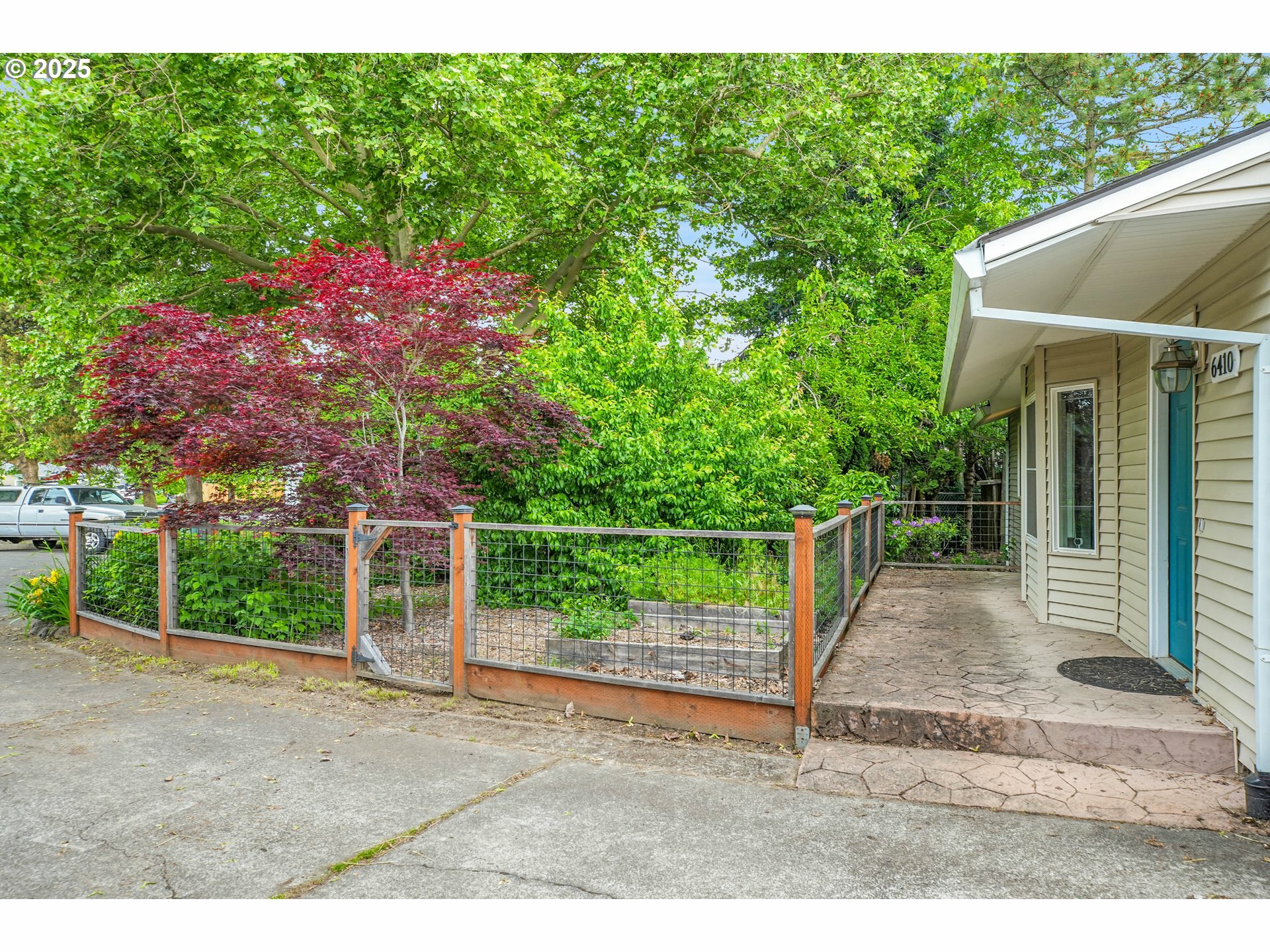 6410 SW 204th Pl  Beaverton OR 97078 photo