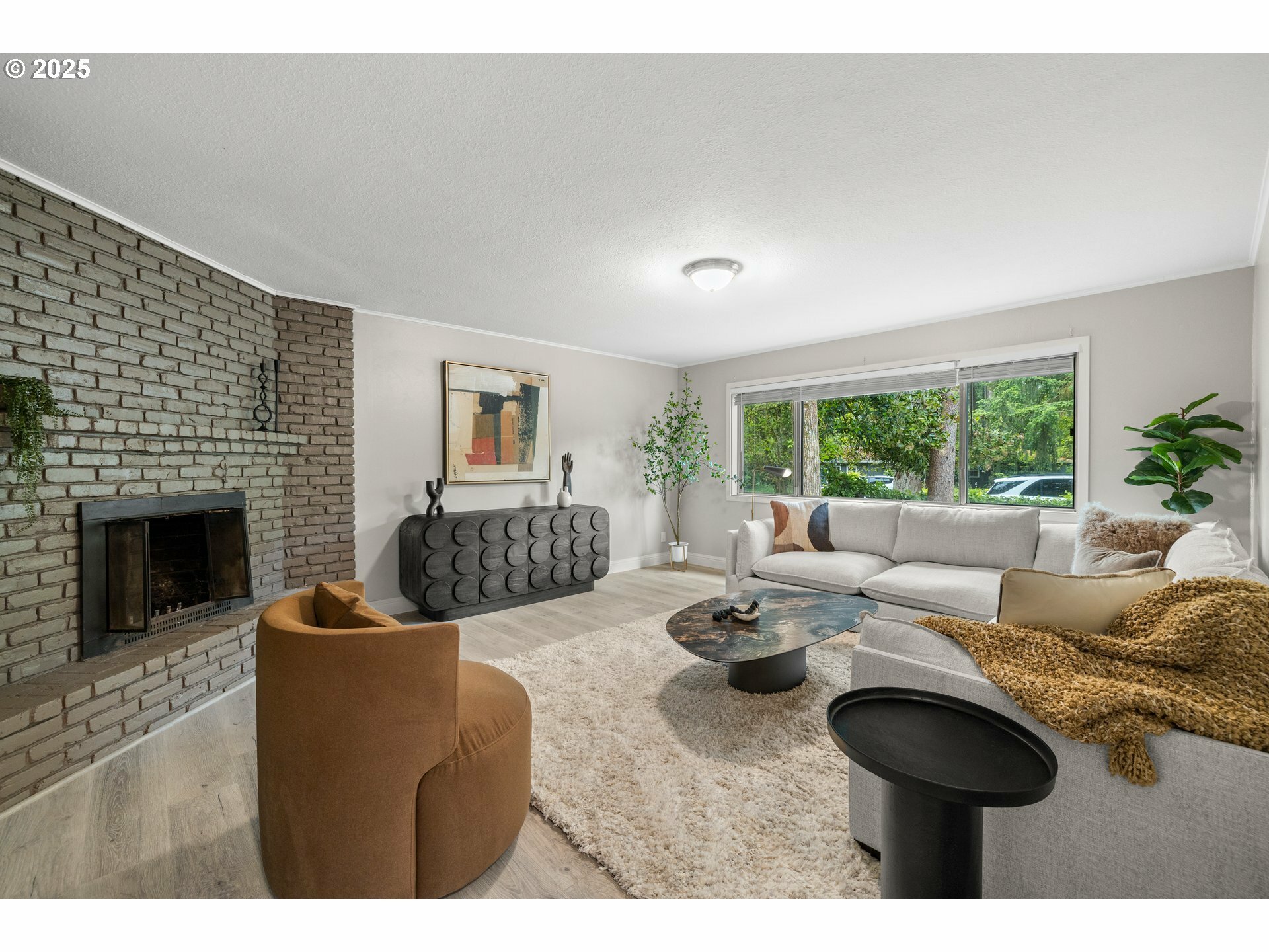 Property Photo: 6401 McEwan Rd OR 97035
