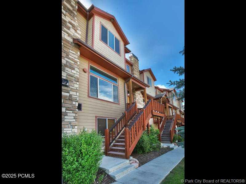 Property Photo: 5581 Oslo Lane UT 84098