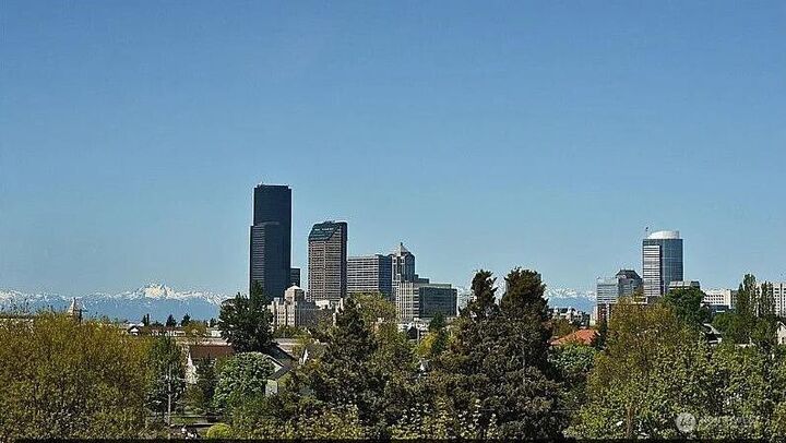 Property Photo:  2753 S Washington Street  WA 98144 