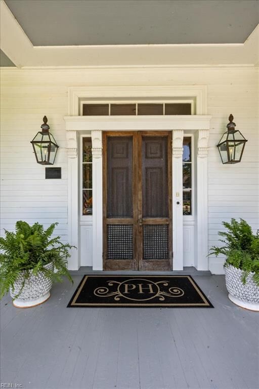 Property Photo:  121 W King St  NC 27932 