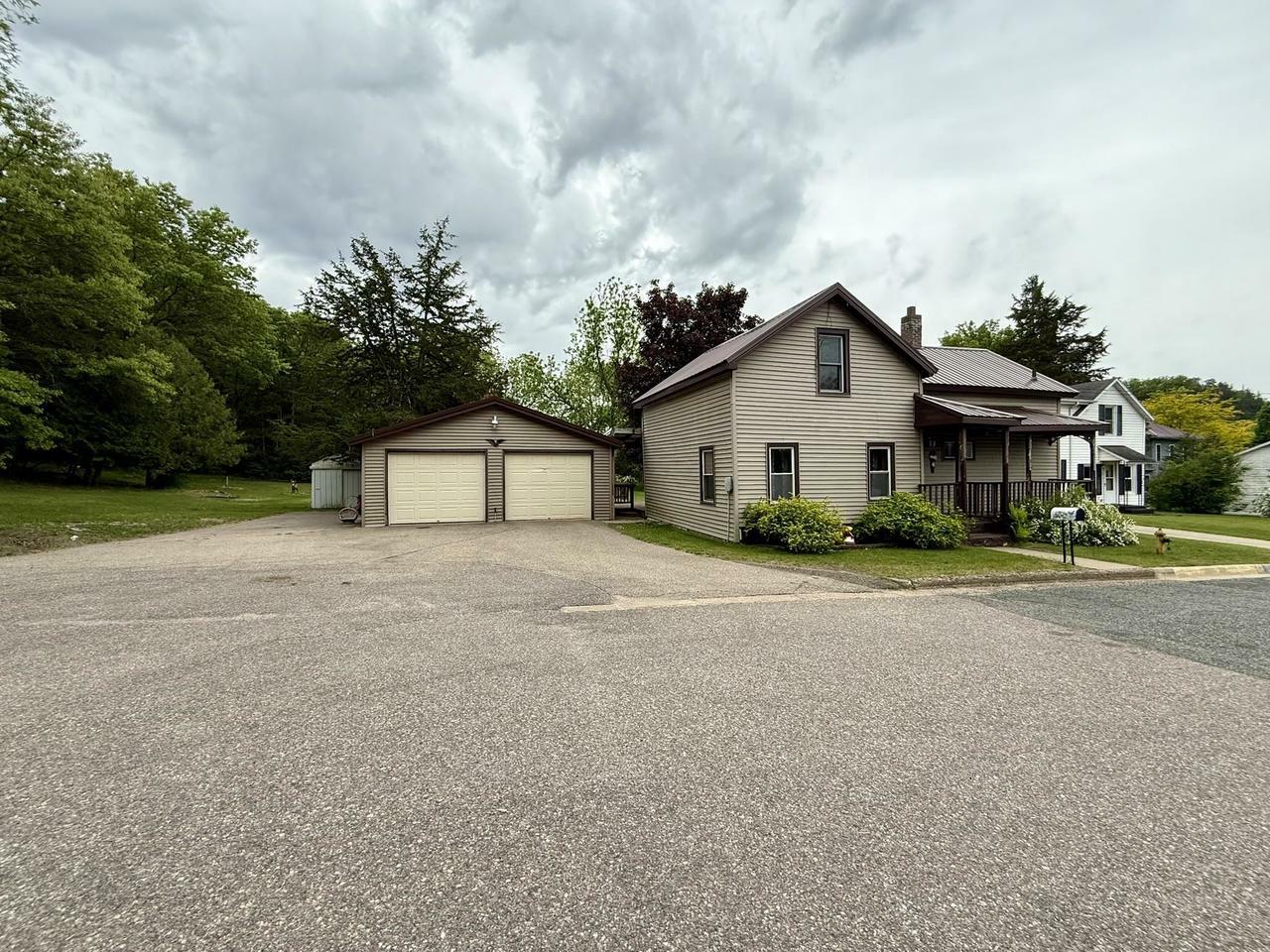 Property Photo: 105 Cliff Street WI 54618