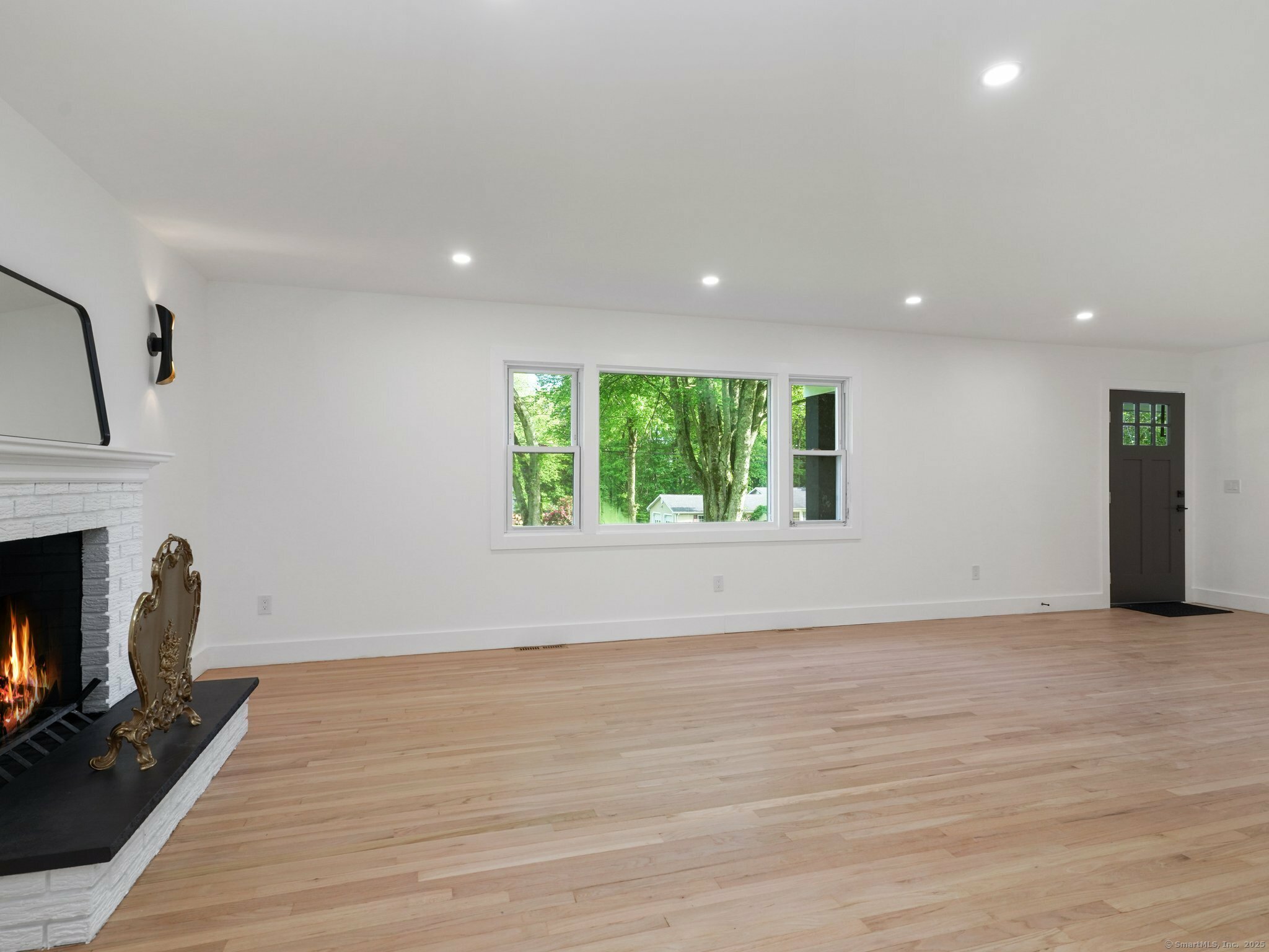 Property Photo: 279 Beacon Hill Road CT 06611