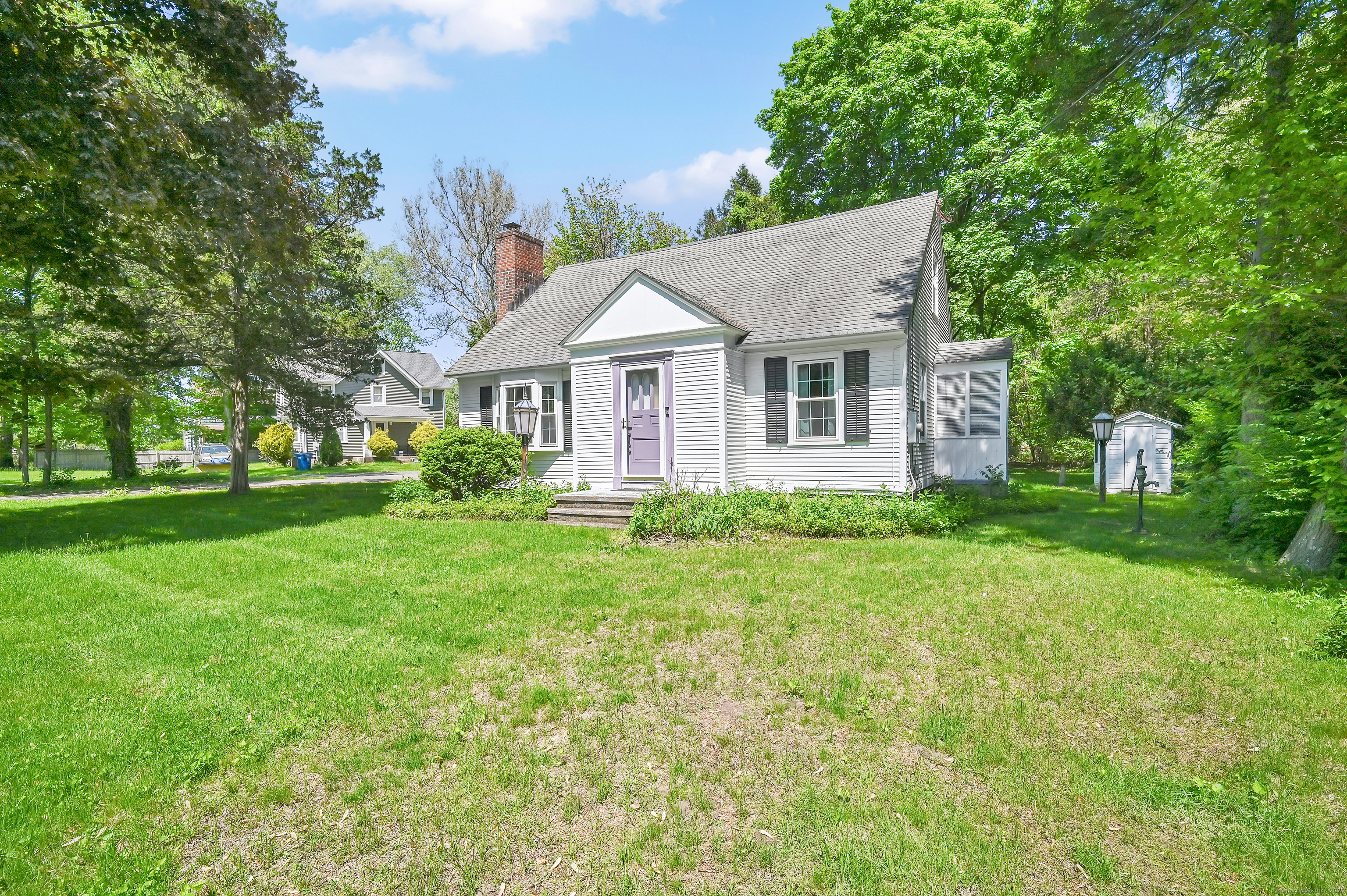 Property Photo: 502 Poquonock Avenue CT 06095
