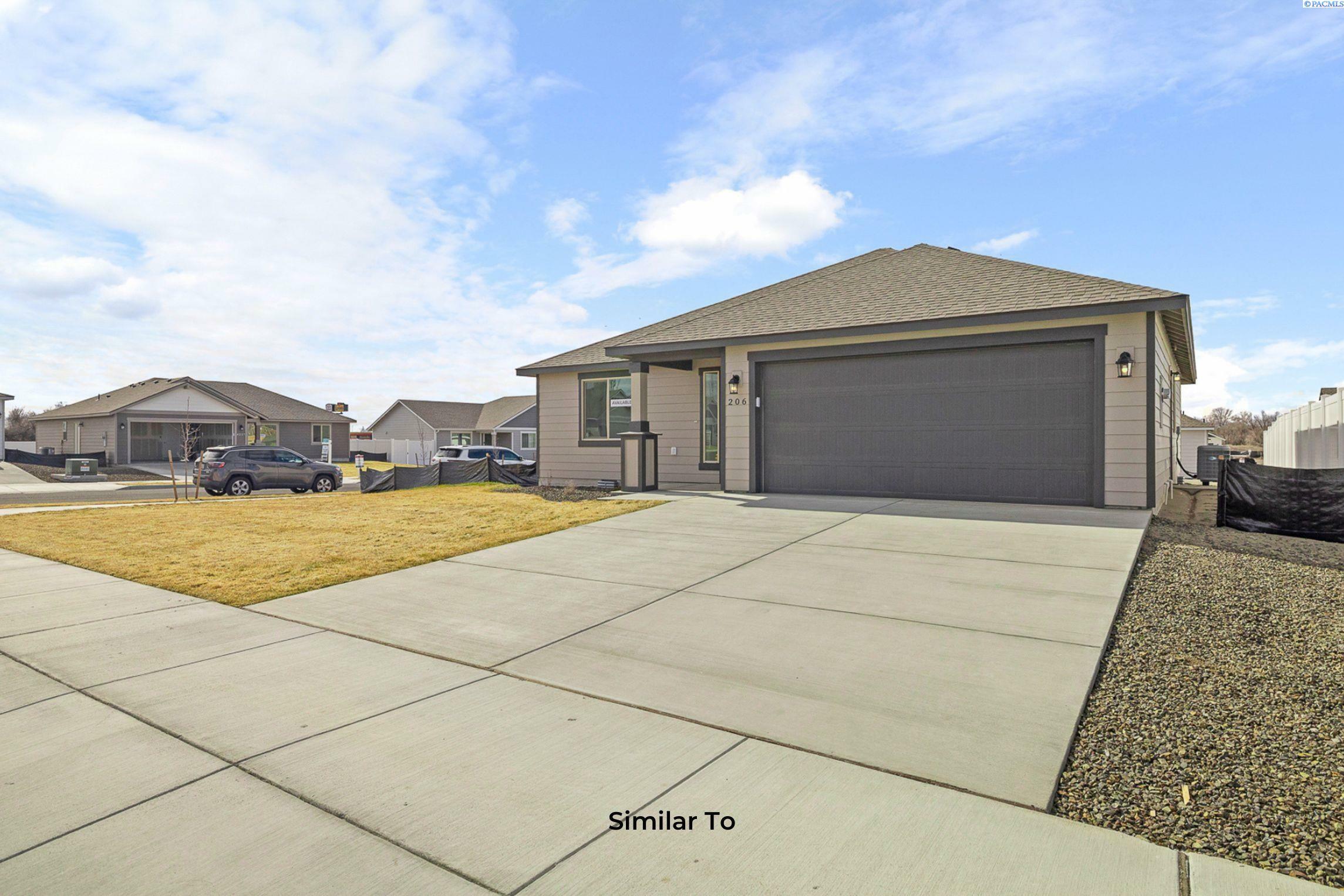 Property Photo: 6809 Road 108 WA 99301