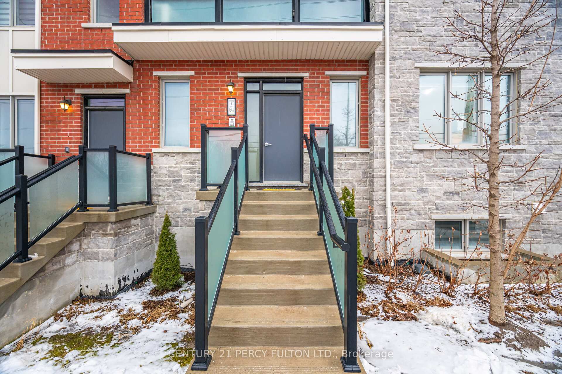 Property Photo: 1148 Dragonfly Avenue 301 ON L1X 0H5