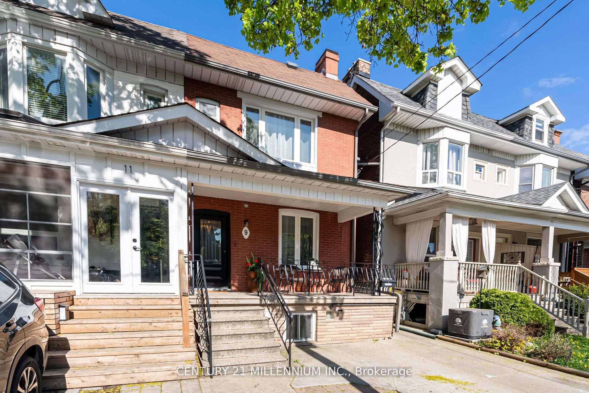 Property Photo:  9 Spring Grove Avenue  ON M6N 3H2 