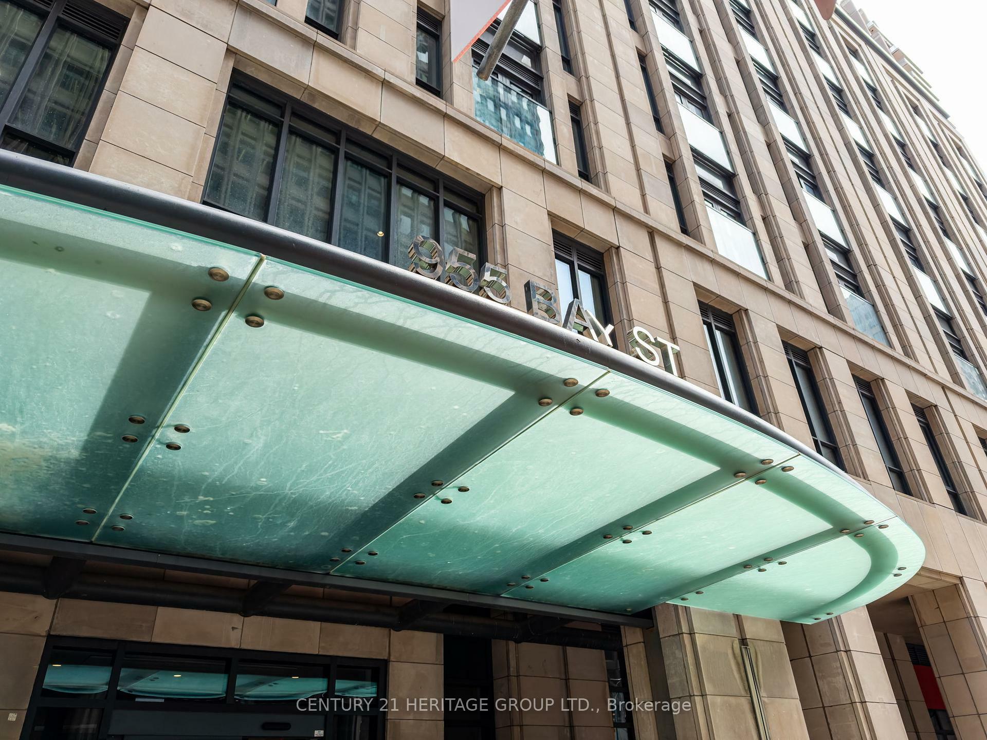 Property Photo: 955 Bay Street 2915 ON M5S 0C6