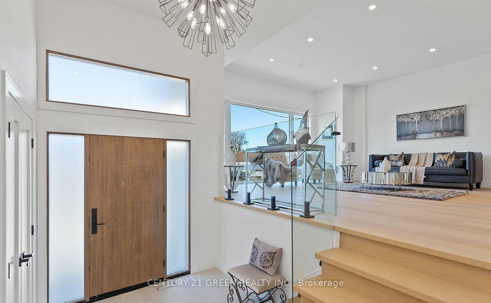 Property Photo: 67 Bexhill Avenue ON M1L 3B7