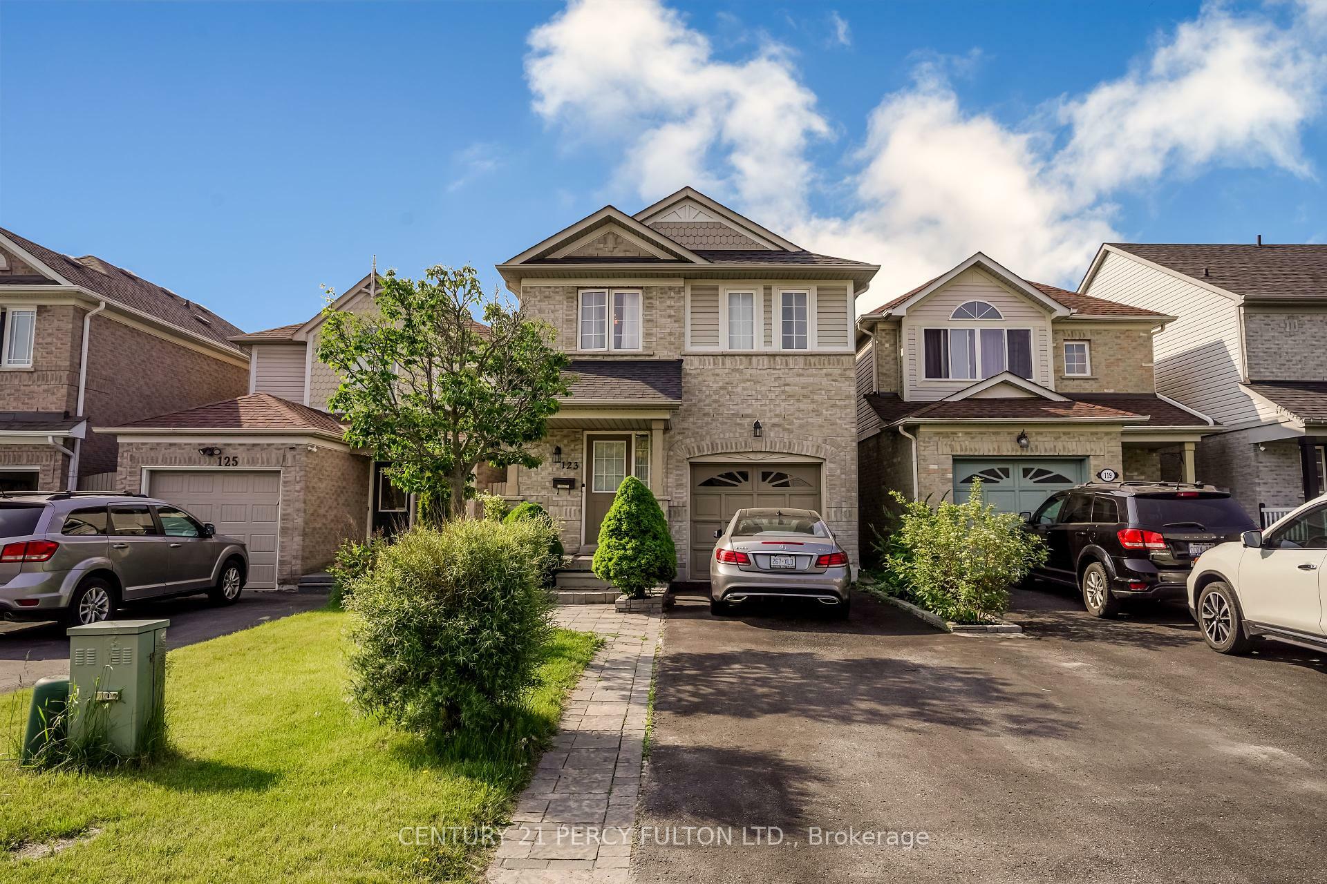 Property Photo: 123 Cottingham Crescent ON L1H 8V5
