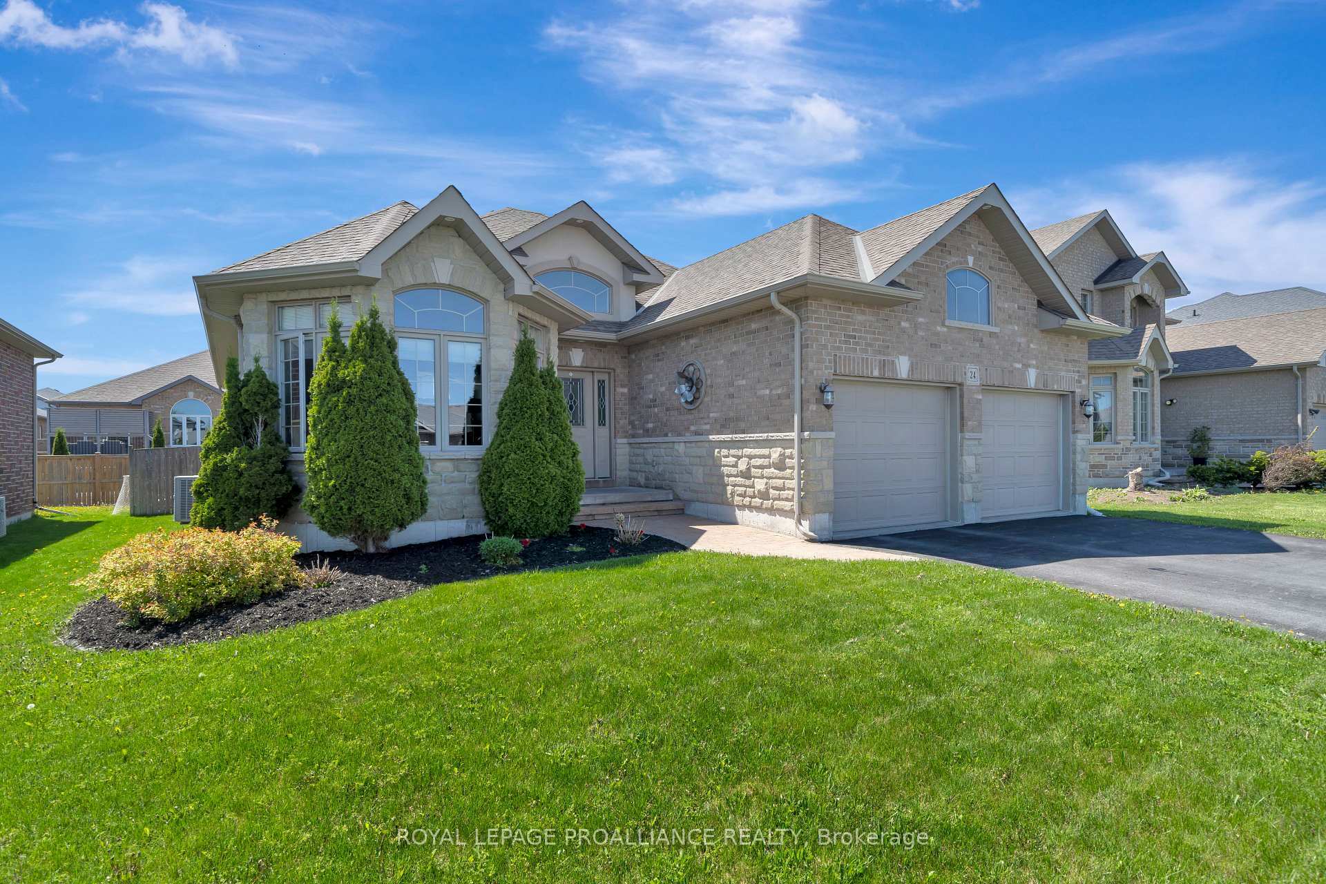 Photo de la propriété: 24 Hampton Ridge Drive ON K8N 0B2