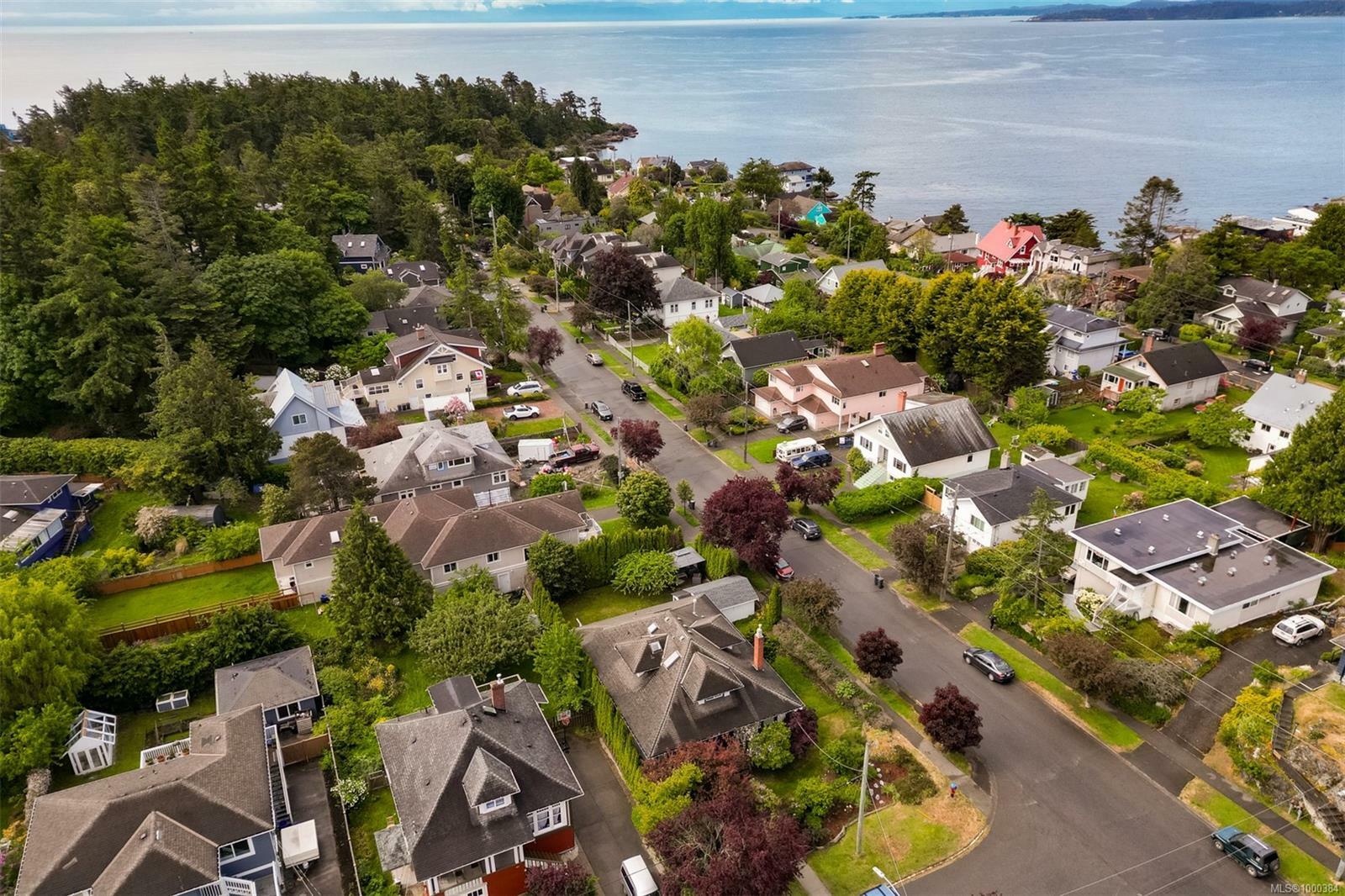 Photo de la propriété: 1241 Juno St BC V9A 5J9