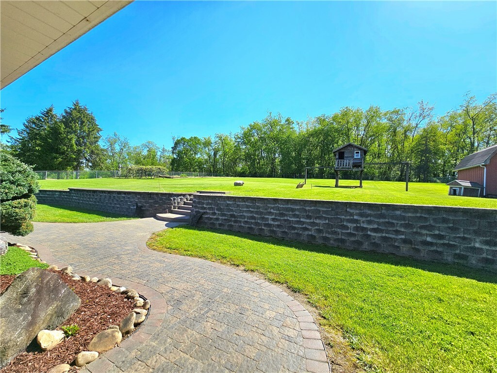 Property Photo: 2977 Clay Pike PA 15678