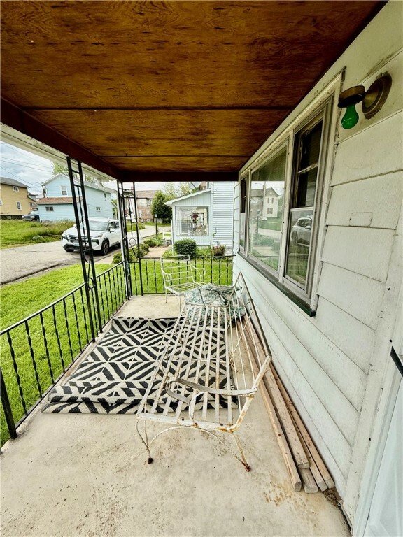 Property Photo: 411 East Ave PA 15413