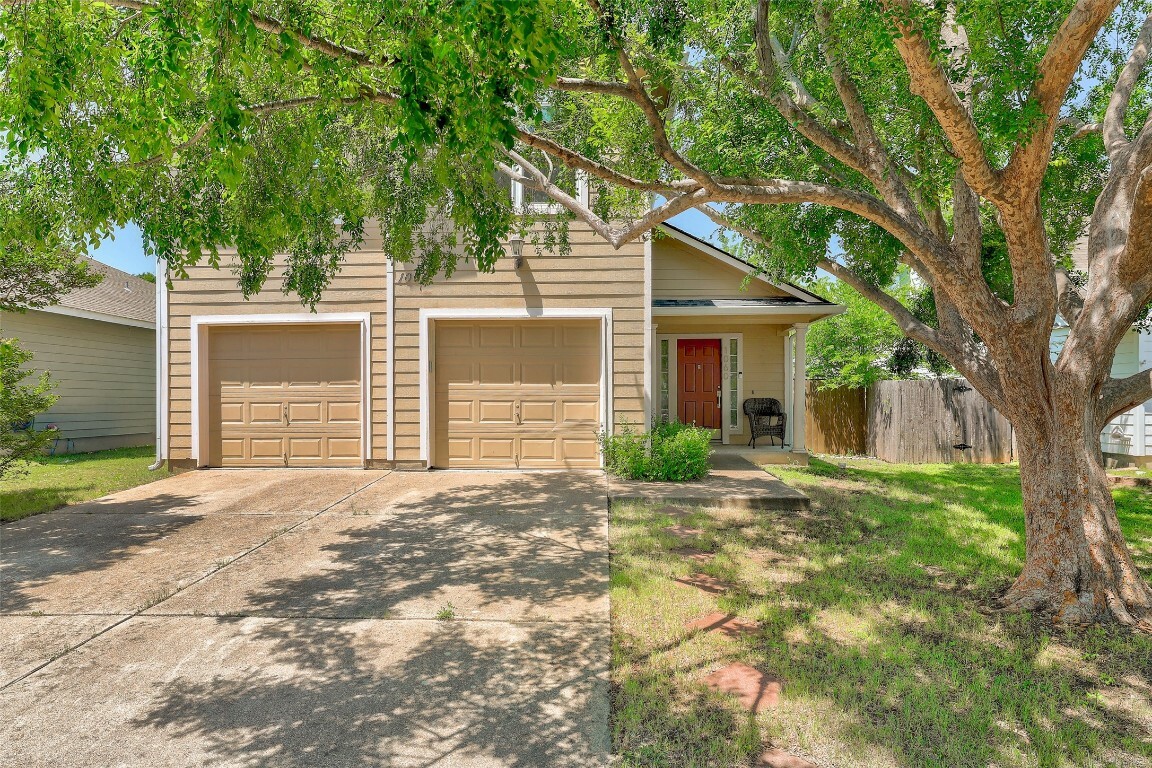 Property Photo: 1060 Leeds Castle Walk TX 78626