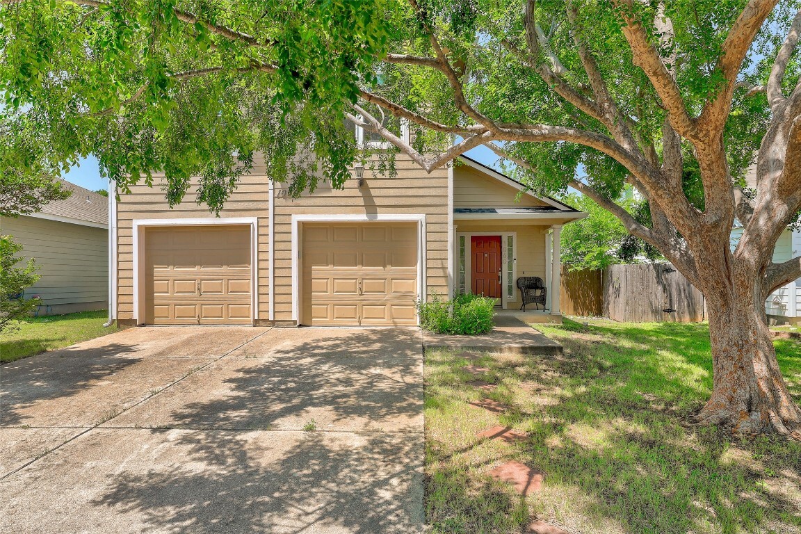 Property Photo: 1060 Leeds Castle Walk TX 78626