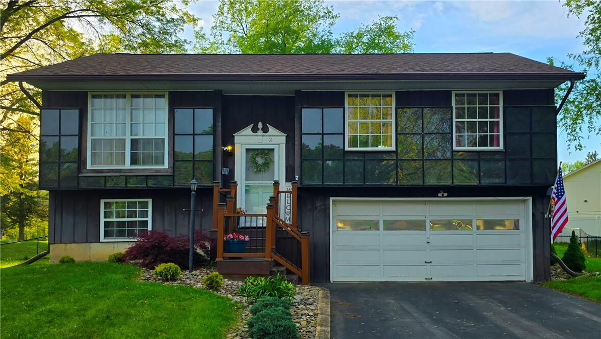 Property Photo:  11 Cherry Circle  NY 14870 