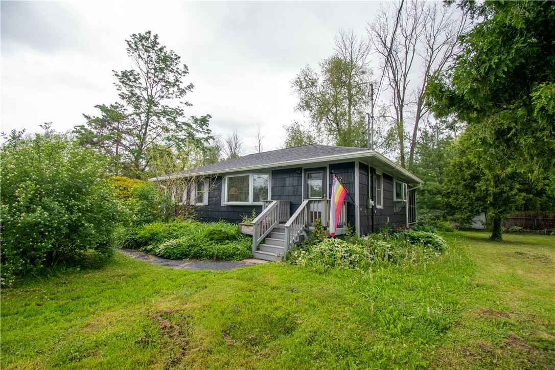 Property Photo: 302 W High Street NY 14456