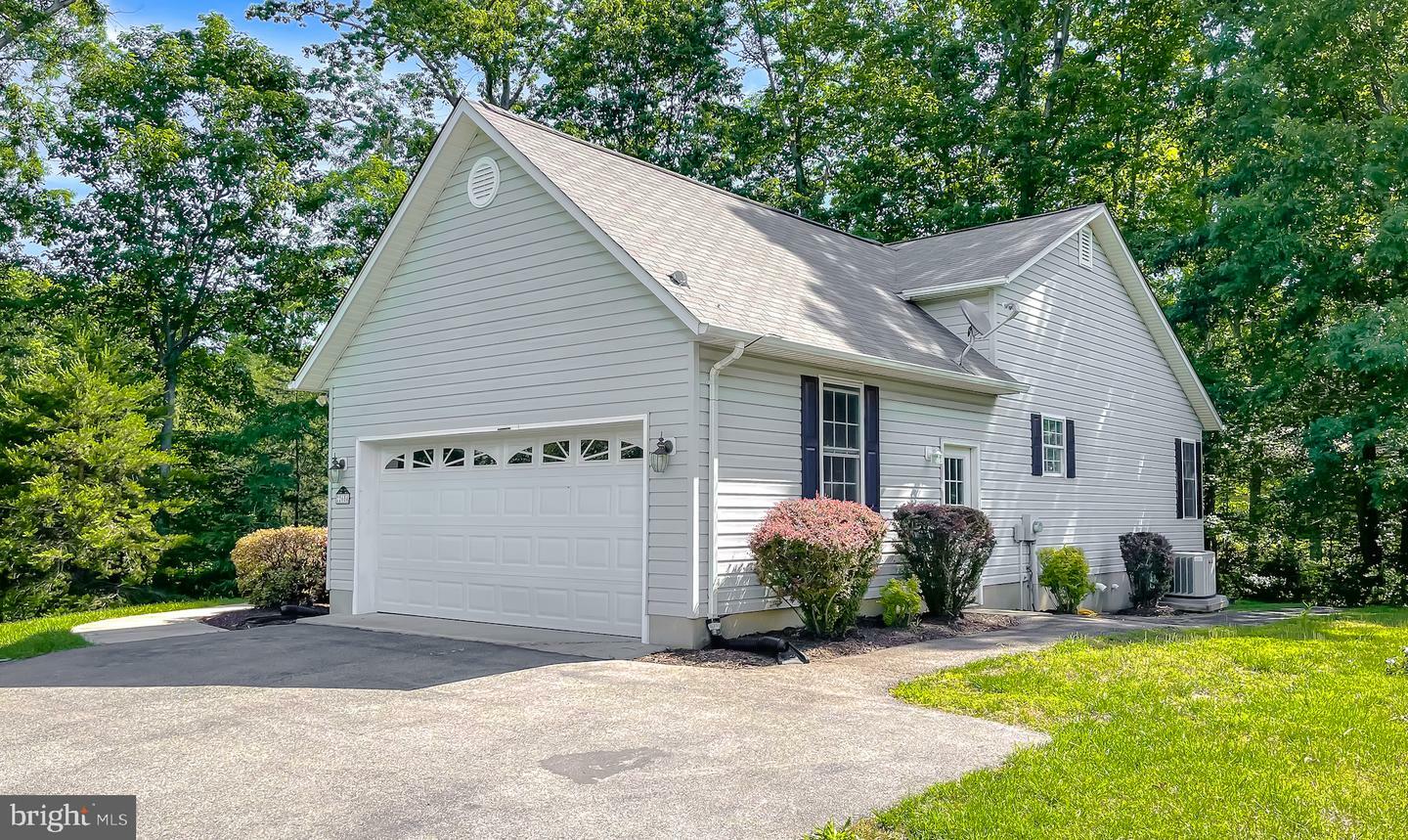 Property Photo: 22684 Rue Woods Drive MD 20653
