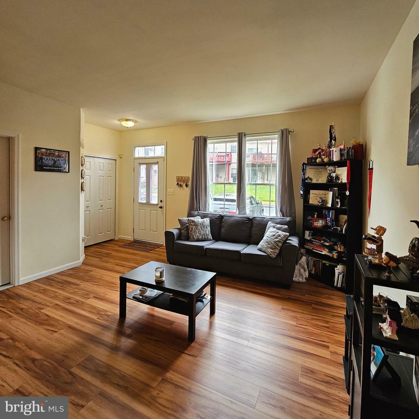 Property Photo: 222 Kirby Street VA 20111