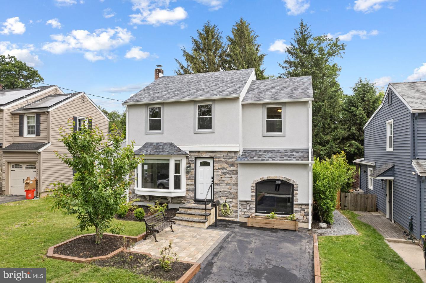 Property Photo: 1104 W Mount Vernon Avenue NJ 08033