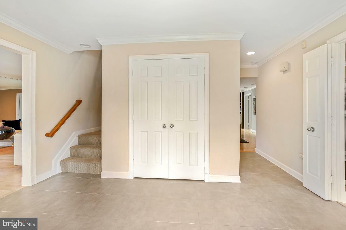 Property Photo: 12817 Huntsman Way MD 20854