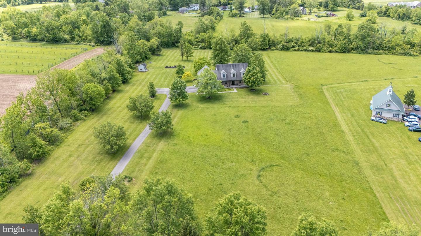 Property Photo: 810 Callowhill Road PA 18944