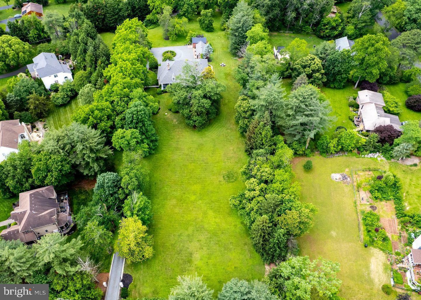 Property Photo: 2740 Hunter Mill Road VA 22124