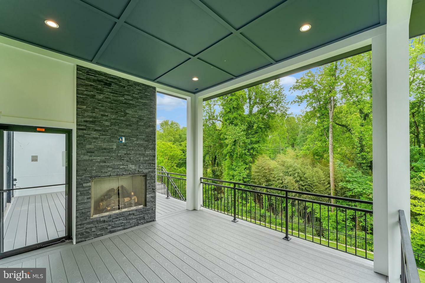 Property Photo: 1434 Waggaman Circle VA 22101