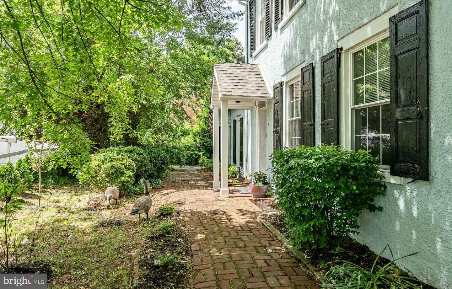 Property Photo:  29 E Main Street  DE 19702 