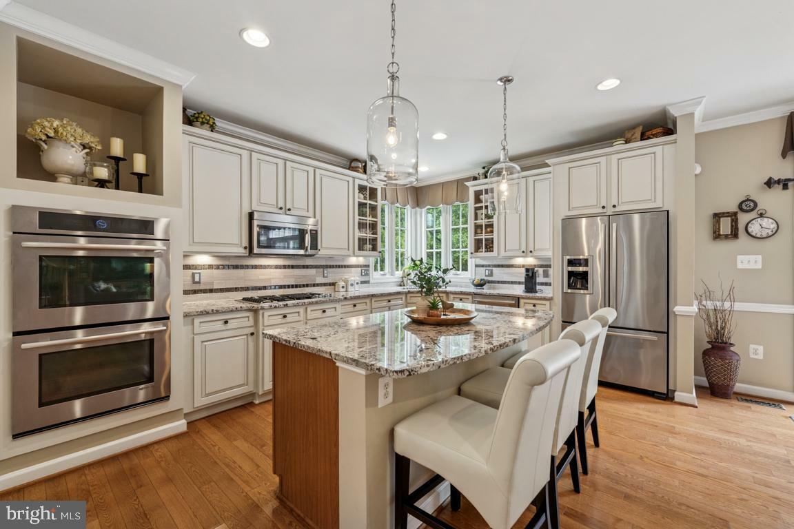 Property Photo: 4872 Autumn Glory Way VA 20151